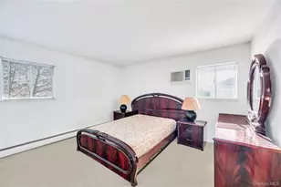 960 Linden Ave, Westbury, NY 11590 - Photo 16