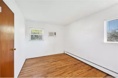 960 Linden Avenue, Westbury, NY 11590 - Photo 20