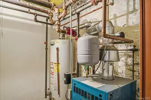 60-34 Linden St, Ridgewood, NY 11385 - Photo 22