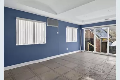 40 McLaughlin Street, New York, NY 10305 - Photo 4