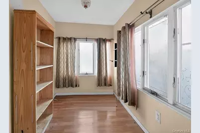 40 McLaughlin Street, New York, NY 10305 - Photo 14