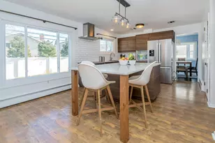 127 Cow Neck Rd, Port Washington, NY 11050 - Photo 12