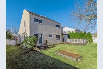 127 Cow Neck Road, Port Washington, NY 11050 - Photo 28