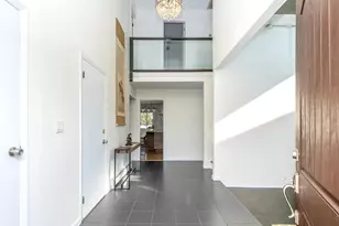 127 Cow Neck Rd, Port Washington, NY 11050 - Photo 2