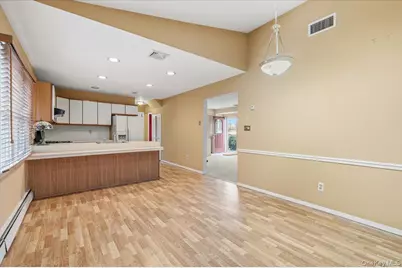 13 Jean Road, West Islip, NY 11795 - Photo 6