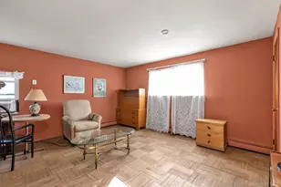 8 Straight Ln, Levittown, NY 11756 - Photo 12