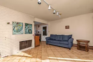 8 Straight Ln, Levittown, NY 11756 - Photo 4