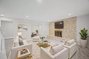 26 Ravine Rd, Great Neck, NY 11023 - Photo 20