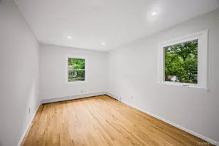 26 Ravine Rd, Great Neck, NY 11023 - Photo 14