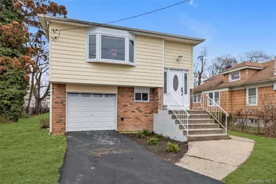 57 E Clinton Avenue, Roosevelt, NY 11575 - Photo 18