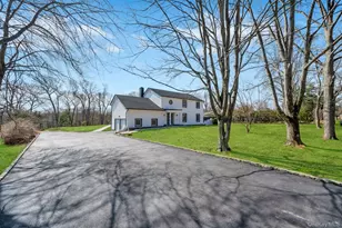 118 Ryder Ave, Dix Hills, NY 11746 - Photo 22