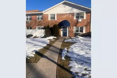 460 Old Town Road #7C, Port Jefferson Station, NY 11776 - Photo 2