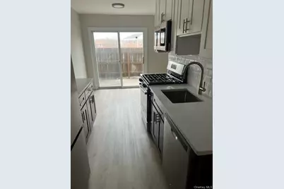 460 Old Town Road #7C, Port Jefferson Station, NY 11776 - Photo 4