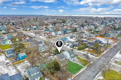 215 West Avenue, Patchogue, NY 11772 - Photo 40