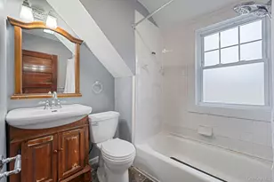 215 West Ave, Patchogue, NY 11772 - Photo 32