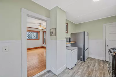 215 West Avenue, Patchogue, NY 11772 - Photo 22