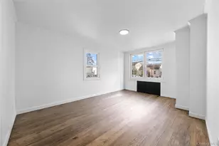 119 E Pennywood Ave, Roosevelt, NY 11575 - Photo 2