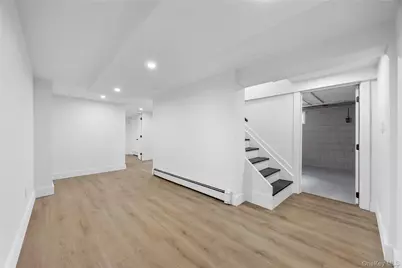 119 E Pennywood Avenue, Roosevelt, NY 11575 - Photo 12