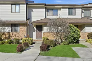 132 Laurel Ln, Wantagh, NY 11793 - Photo 2