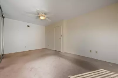 132 Laurel Lane, Wantagh, NY 11793 - Photo 18