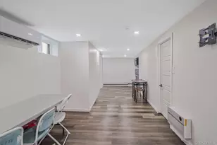 189 Oak St, West Hempstead, NY 11552 - Photo 14