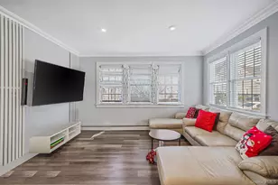 189 Oak St, West Hempstead, NY 11552 - Photo 4