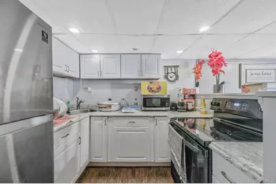 38 Camille Lane, Patchogue, NY 11772 - Photo 34