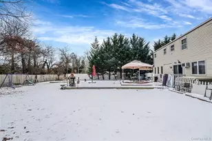 38 Camille Ln, Patchogue, NY 11772 - Photo 40