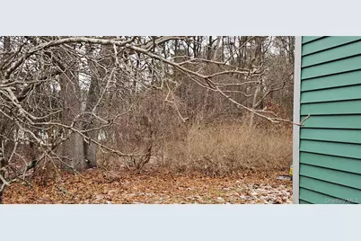 525 Riverleigh Avenue #206, Riverhead, NY 11901 - Photo 8