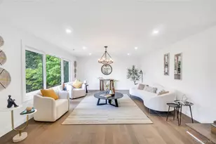 14 Lakeville Dr, East Hills, NY 11576 - Photo 4