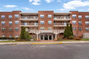 10 Ipswich Ave, Great Neck, NY 11021 - Photo 24