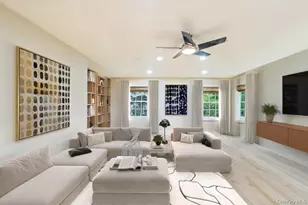 12 Chester Dr, Great Neck, NY 11021 - Photo 10