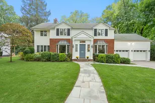 12 Chester Dr, Great Neck, NY 11021 - Photo 1