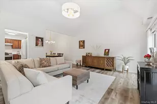 22 S Gate Circle, Massapequa Park, NY 11762 - Photo 4