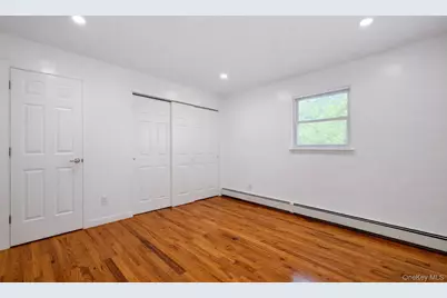 418 Garden Street, West Islip, NY 11795 - Photo 8