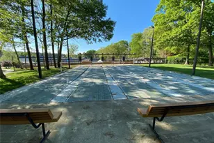 274 Berwick Ct, Ridge, NY 11961 - Photo 6