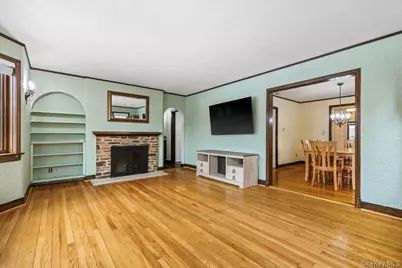 212 Manhattan Avenue, Tuckahoe, NY 10707 - Photo 8