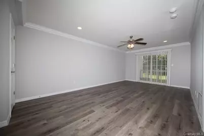 302 Tudor Lane #302, Middle Island, NY 11953 - Photo 6