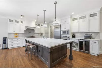 21 Astor Avenue, Saint James, NY 11780 - Photo 6