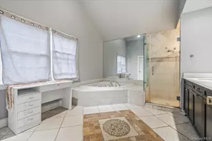 21 Astor Ave, Saint James, NY 11780 - Photo 20