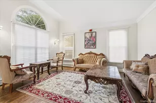 21 Astor Ave, Saint James, NY 11780 - Photo 4