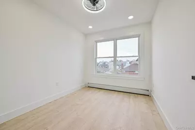 44 Catherine Avenue, Franklin Square, NY 11010 - Photo 14