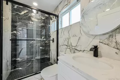 44 Catherine Avenue, Franklin Square, NY 11010 - Photo 10