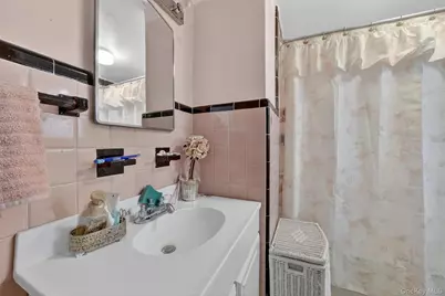 56 Lincoln Avenue, Pearl River, NY 10965 - Photo 14