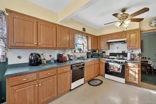 56 Lincoln Ave, Pearl River, NY 10965 - Photo 8