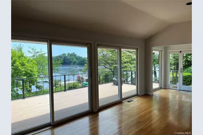 13 Dock Pathway, New Rochelle, NY 10801 - Photo 1