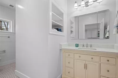 74 Montauk Highway, Quogue, NY 11959 - Photo 4