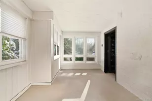 54 Summit Dr, Manhasset, NY 11030 - Photo 12