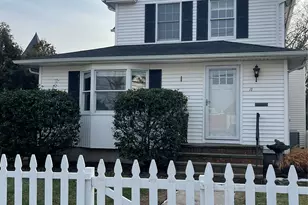 11 Tooker Ave, Oyster Bay, NY 11771 - Photo 2