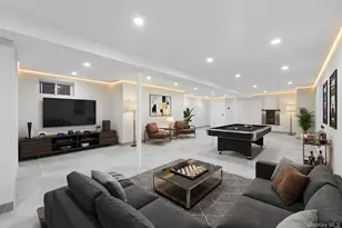 112-44 212th St, Queens Village, NY 11429 - Photo 16